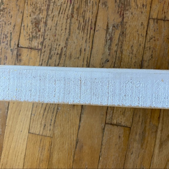 Decor - Picture 3 of 4